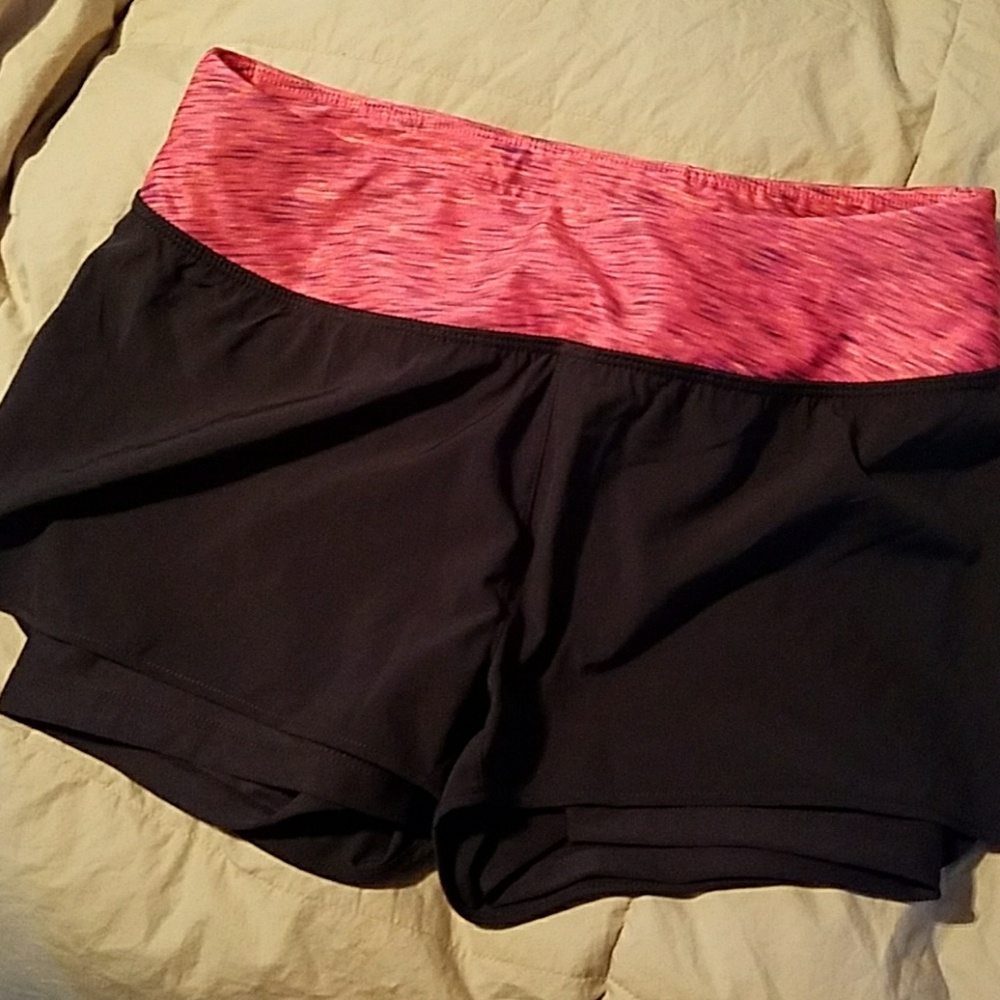 Womans sz small MPG shorts sz small